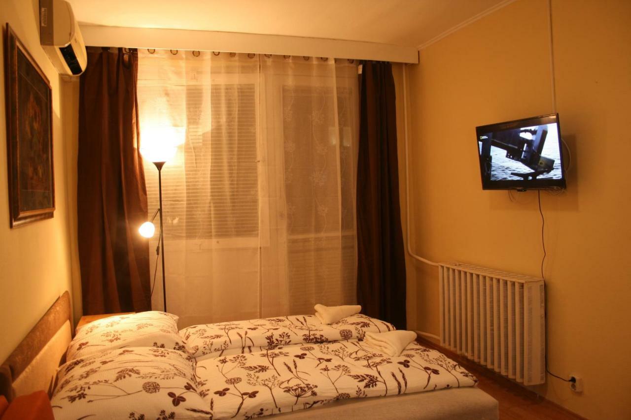 Margaret Bridge Studio Apartment Budapest Exterior photo