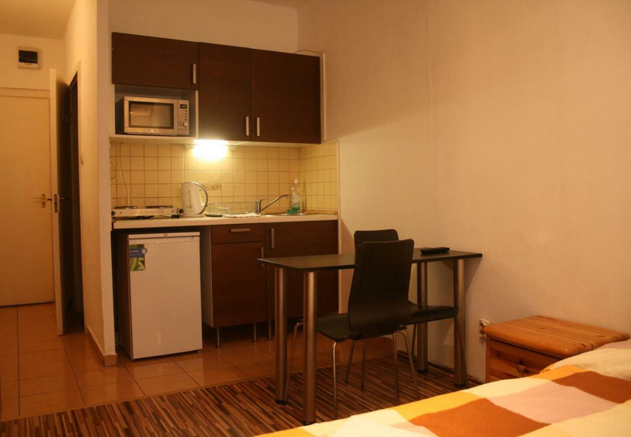 Margaret Bridge Studio Apartment Budapest Exterior photo